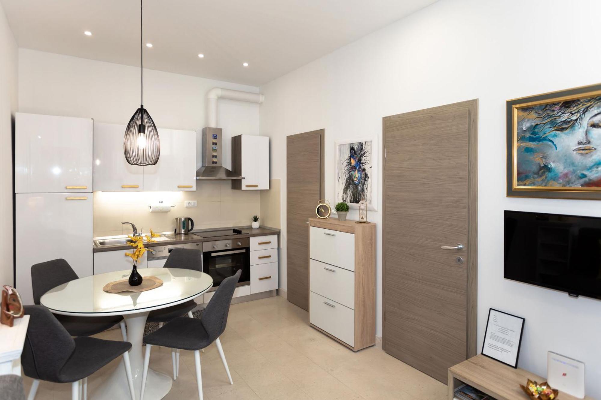 Moon Apartment Сплит Екстериор снимка